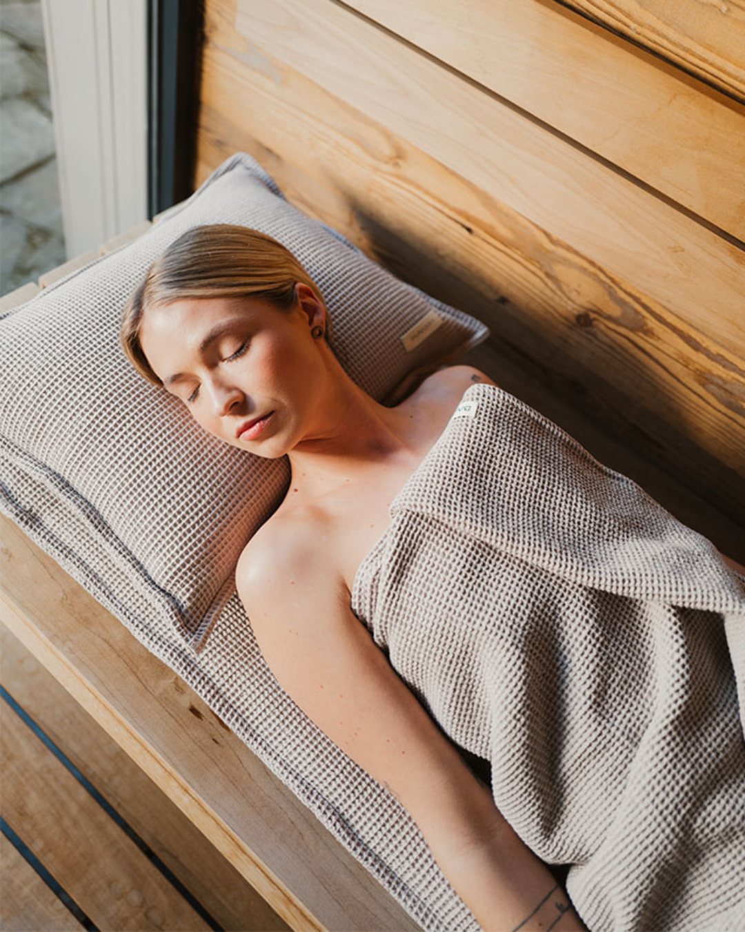 SAUNASOFA Set: 3-Seater Mat + Pillows