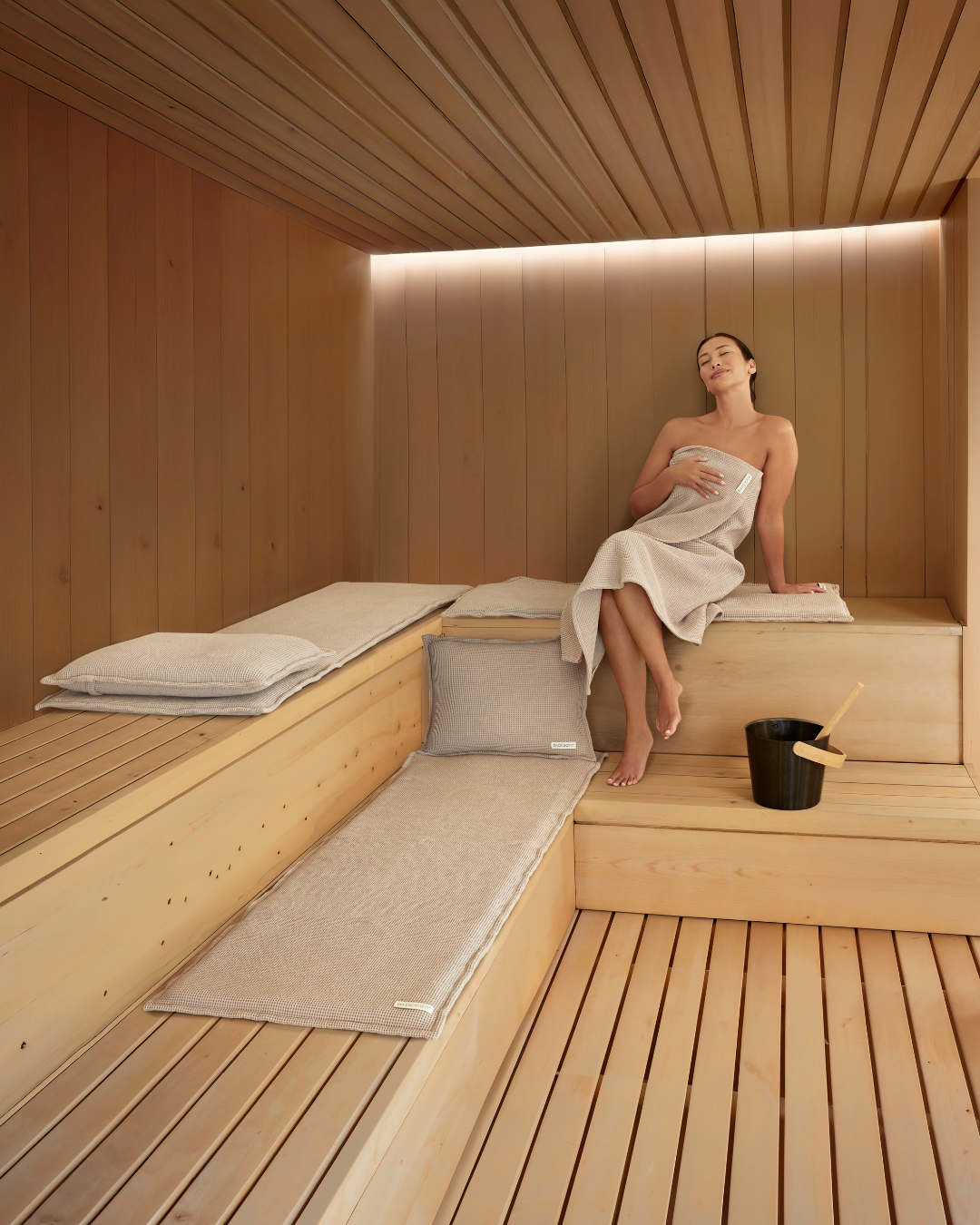 SAUNASOFA™ Mat & Pillow Set