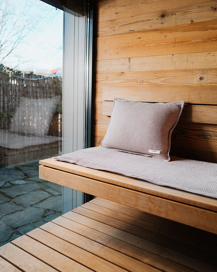 SAUNASOFA Set: 3-Seater Mat + Pillows